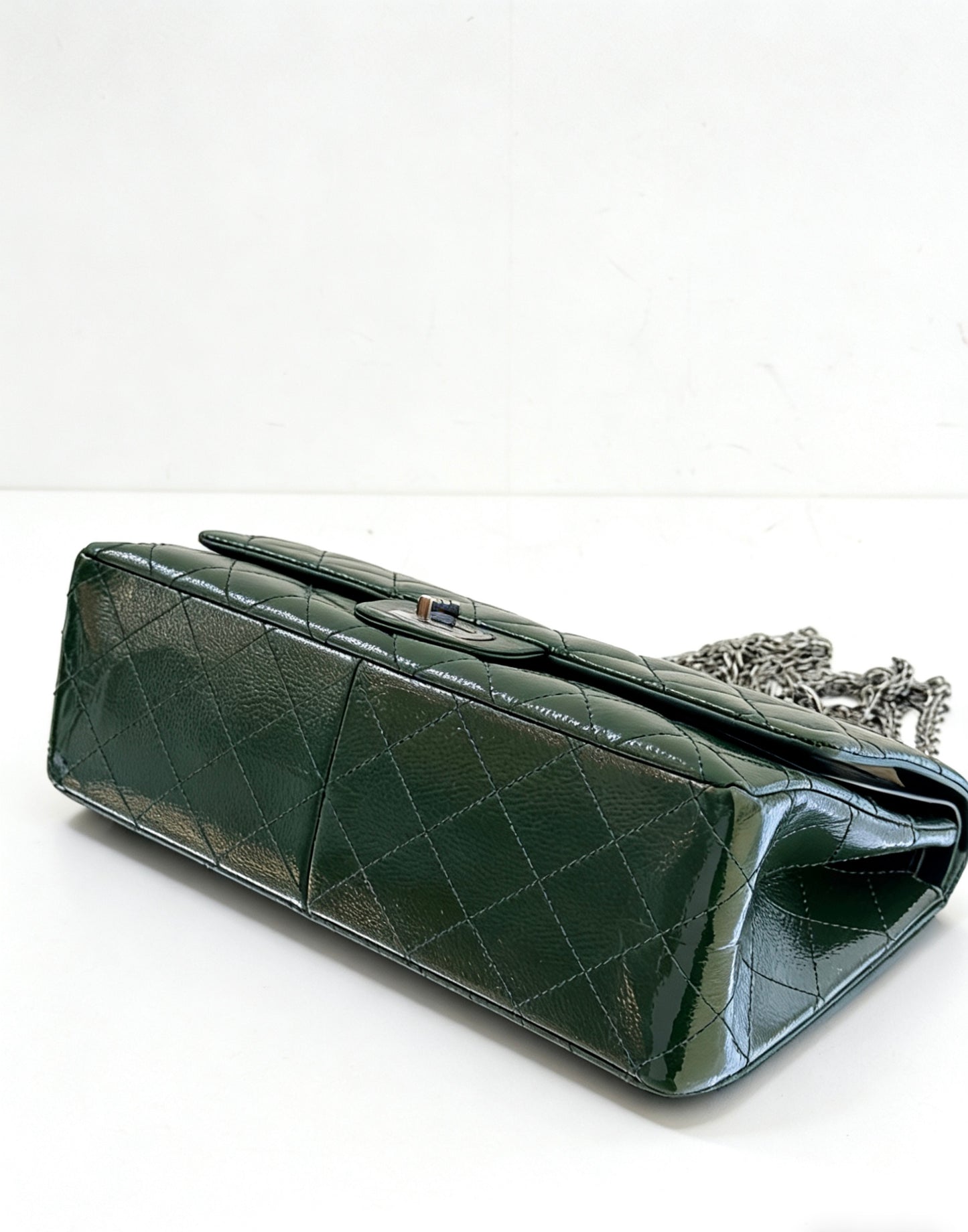 Chanel - 2.55 Maxi Flap Bag - Patent leather - Green - (large)