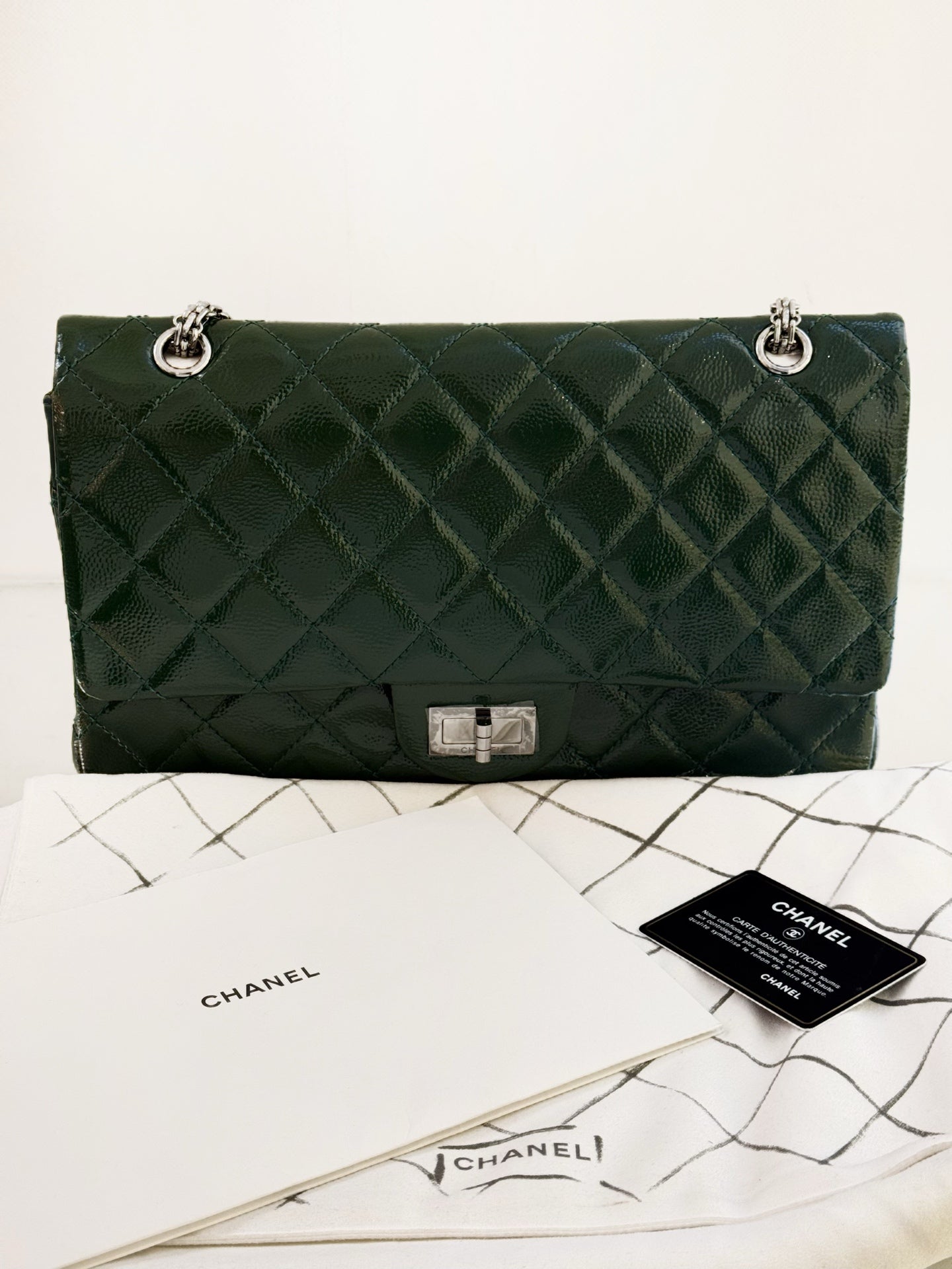 Chanel - 2.55 Maxi Flap Bag - Patent leather - Green - (large)