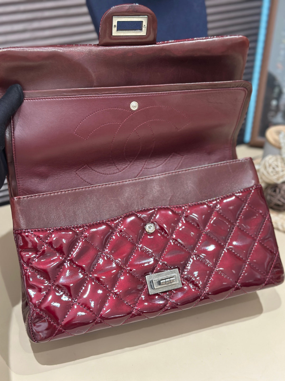 Chanel - 2.55 - Patent leather - Burgundy - (large)