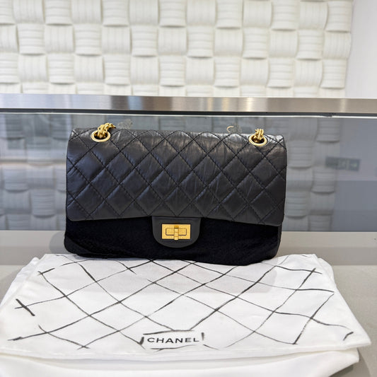 Chanel - 2.55 Reissue Flap Bag - Aged calfskin leather - Black - (small)