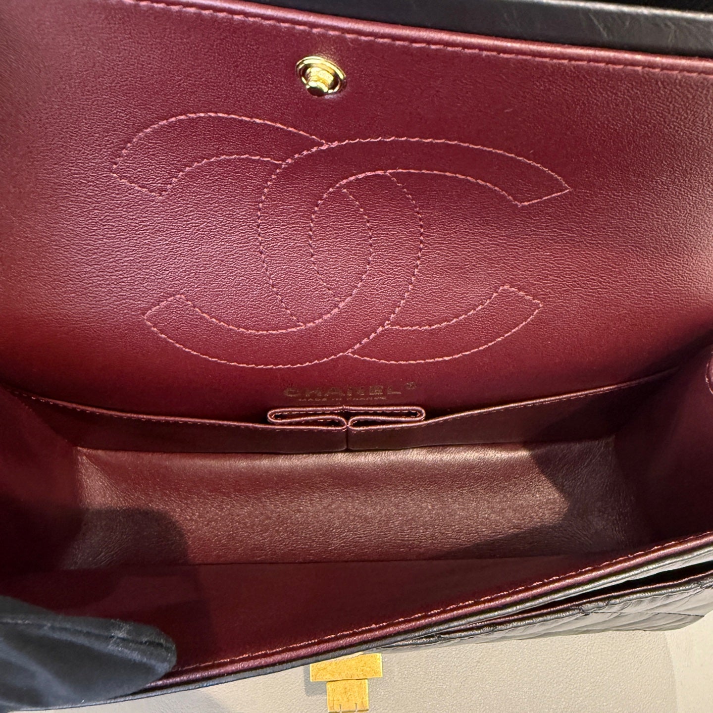 Chanel - 2.55 Reissue Flap Bag - Aged calfskin leather - Black - (small)