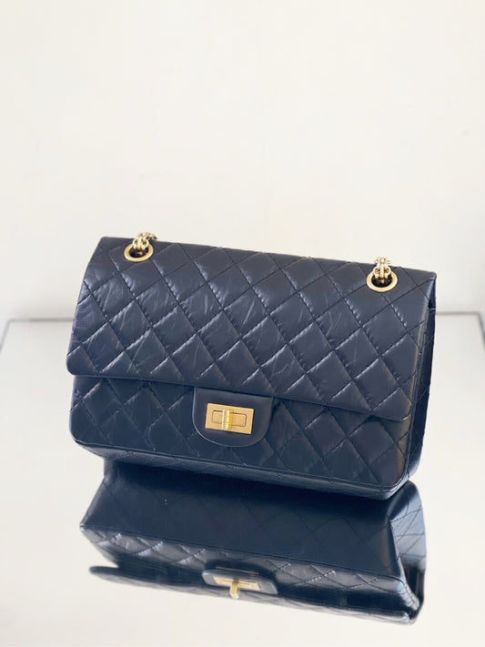 Chanel - 2.55 Reissue Mini - Vintage calfskin leather - Black with Gold-Tone Hardware - (mini)