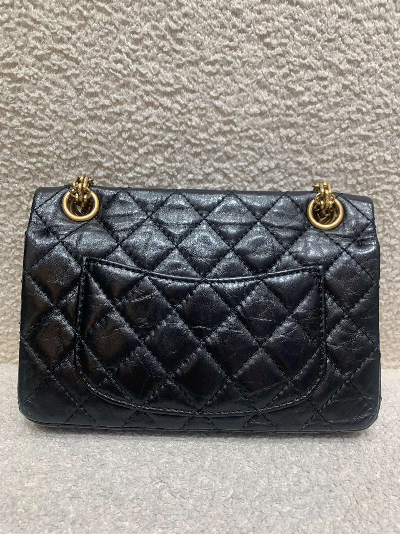 Chanel - 2.55 Reissue Mini - Vintage calfskin leather - Black with Gold-Tone Hardware - (mini)