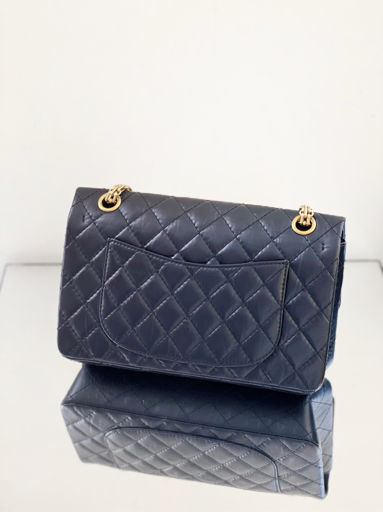 Chanel - 2.55 Reissue Mini - Vintage calfskin leather - Black with Gold-Tone Hardware - (mini)