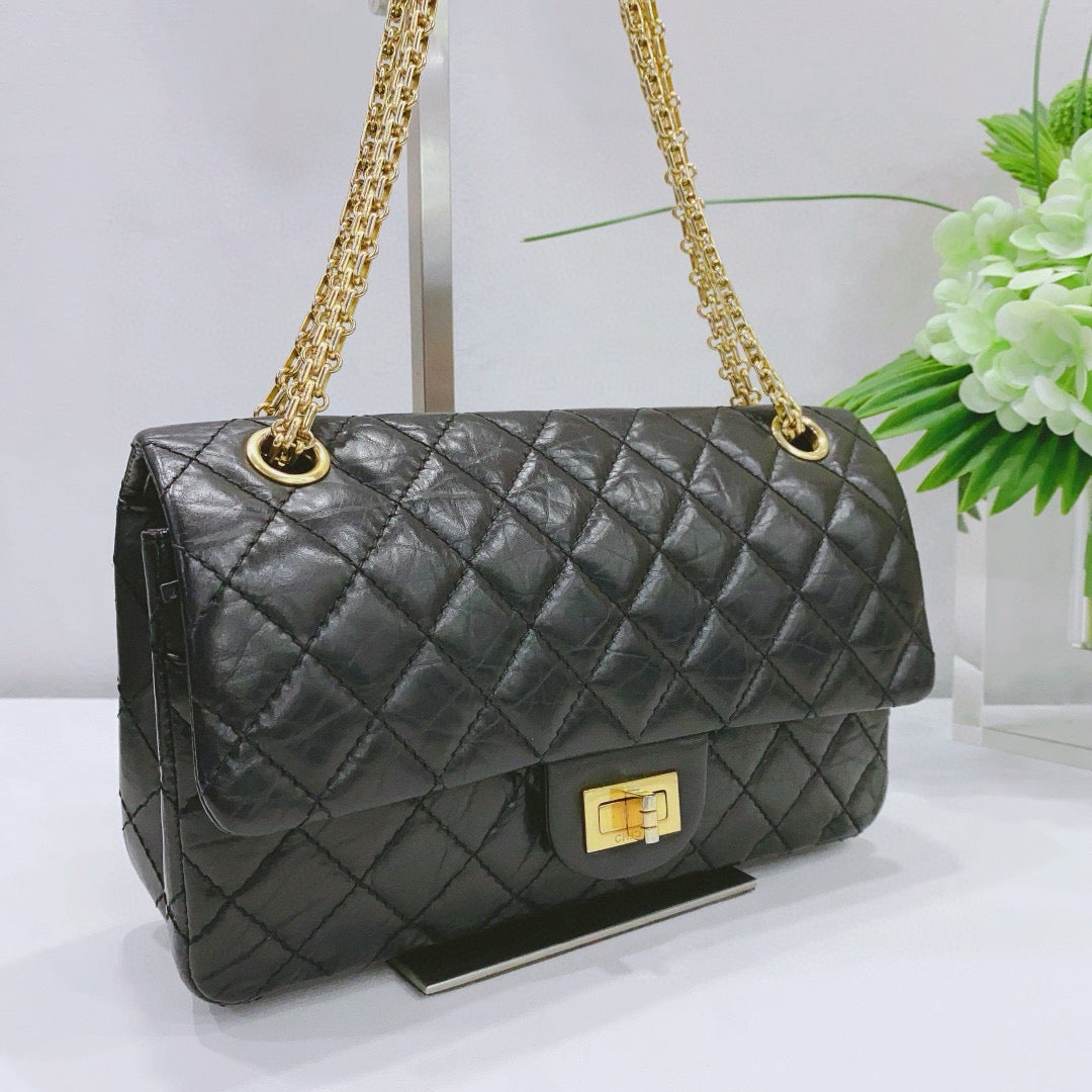 Chanel - 2.55 Reissue Small Flap Bag - Aged calfskin leather - Black with Gold-Tone Hardware - (small)
