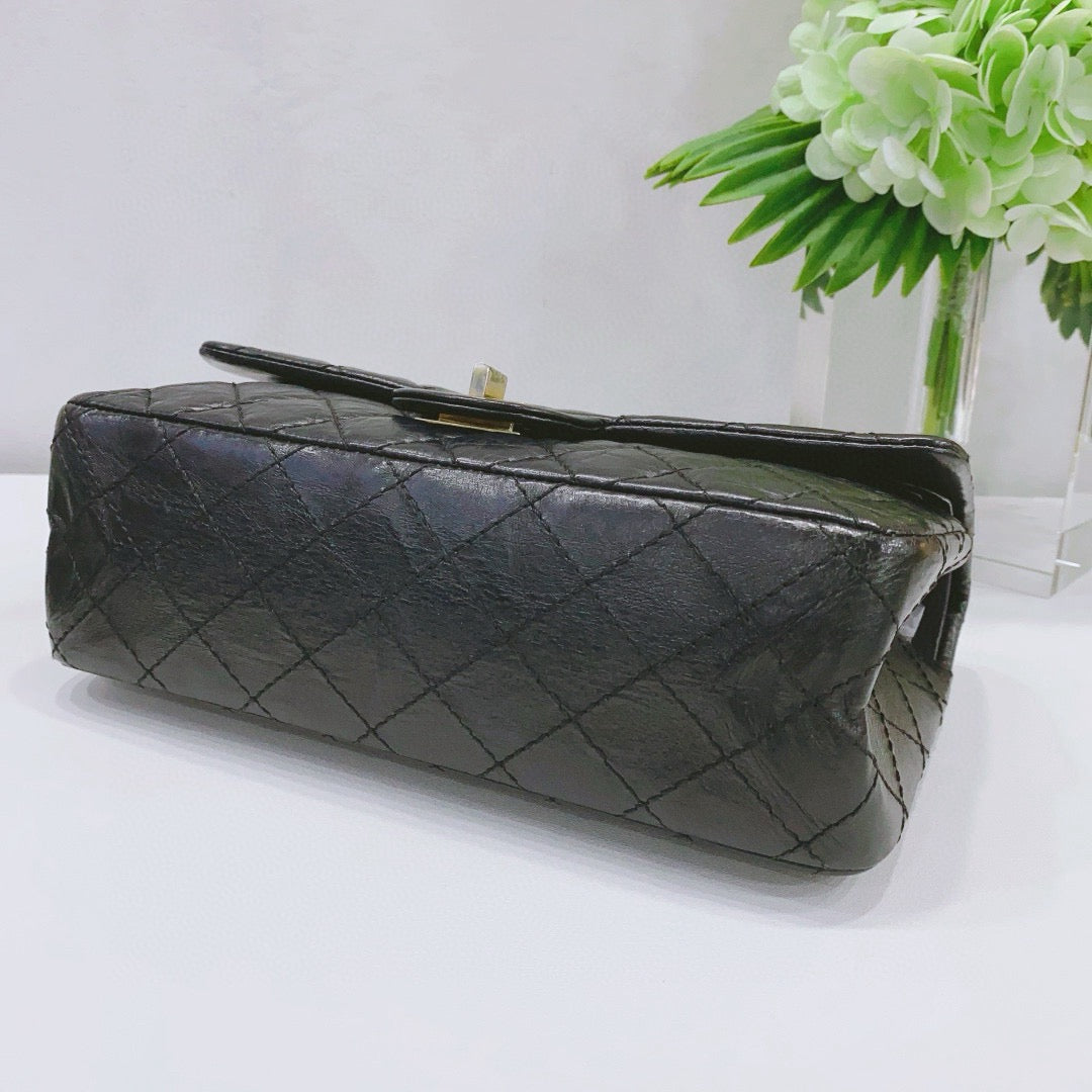Chanel - 2.55 Reissue Small Flap Bag - Aged calfskin leather - Black with Gold-Tone Hardware - (small)