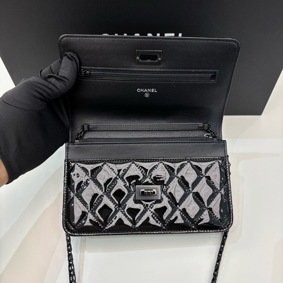 Chanel - 2.55 WOC So Black - Patent leather - Black - (small)