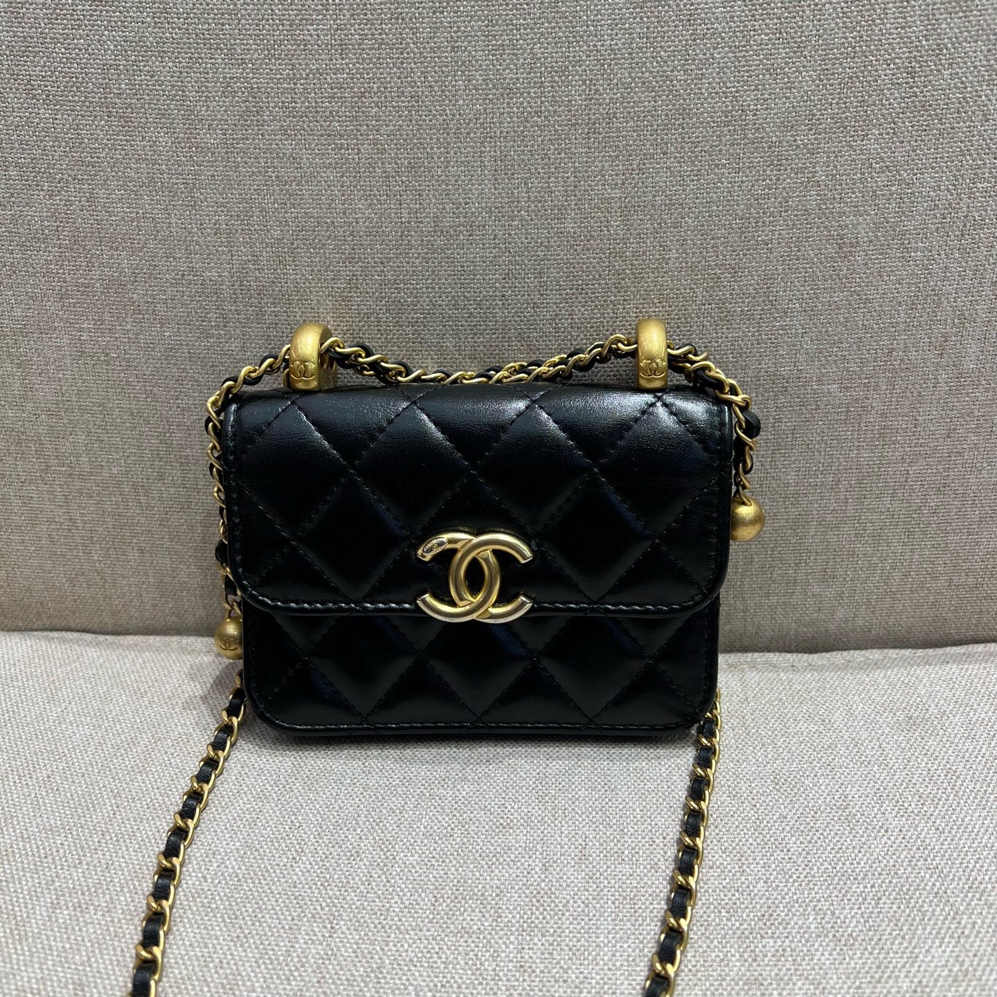 Chanel - 21A Double Gold Pearl Mini WOC - Leather - Black - (mini)