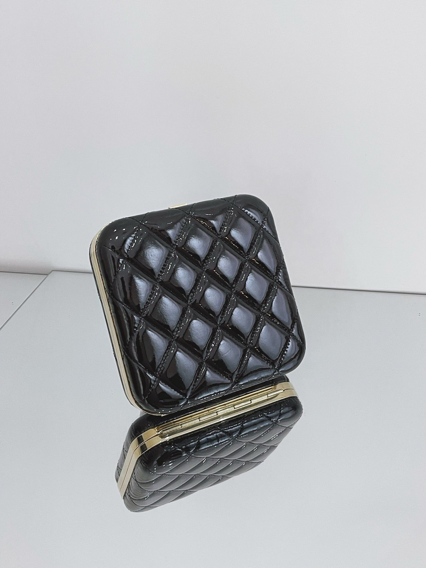 Chanel - 21K Patent Leather Evening Minaudiere with Acrylic Bracelet Handle - Patent leather with calfskin interior - Black - (mini)