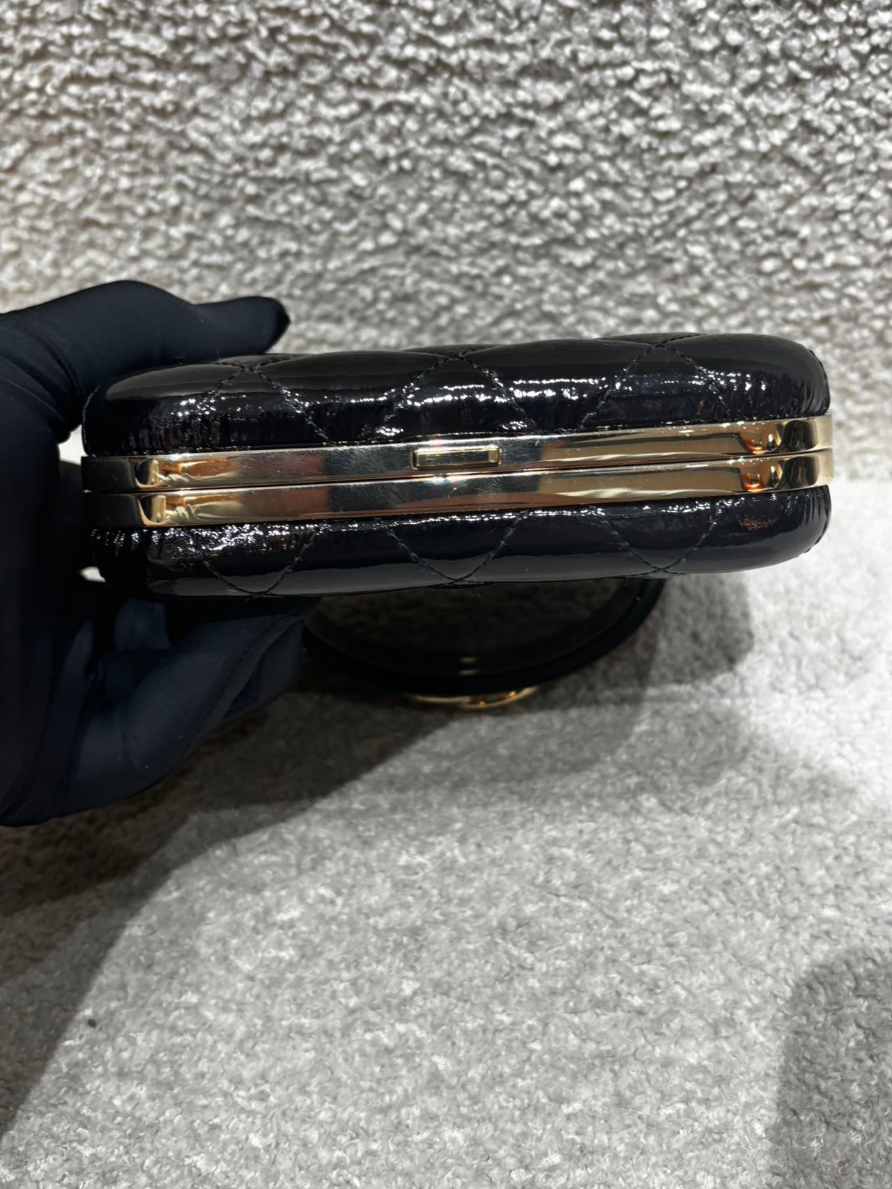 Chanel - 21K Patent Leather Evening Minaudiere with Acrylic Bracelet Handle - Patent leather with calfskin interior - Black - (mini)