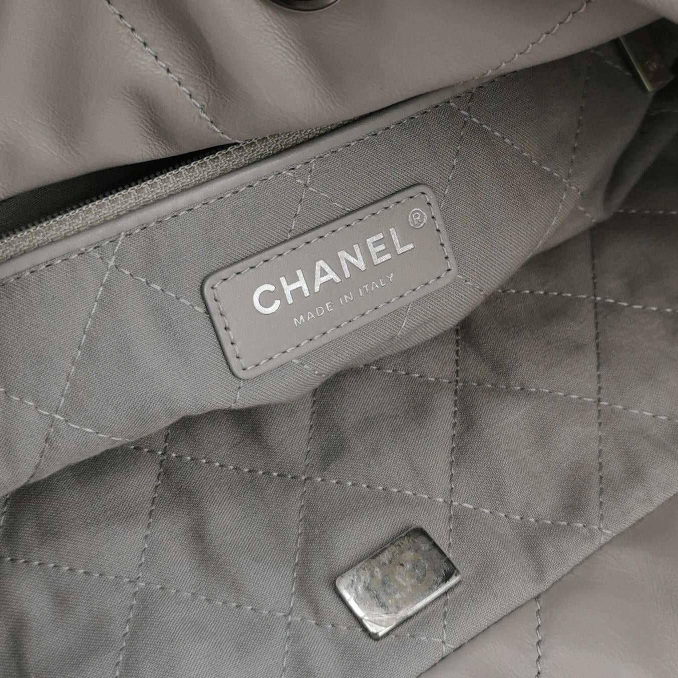 Chanel - 22 Bag - Calfskin leather - Grey with Silver-Tone Hardware - (Medium)