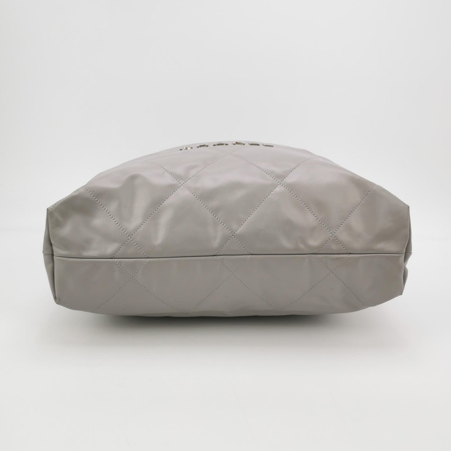 Chanel - 22 Bag - Calfskin leather - Grey with Silver-Tone Hardware - (Medium)