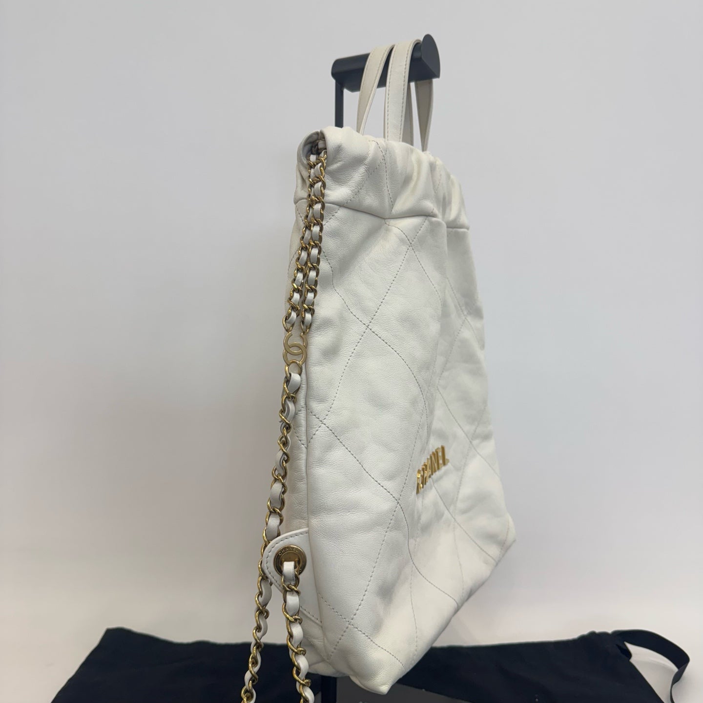 Chanel - 22 Bag - Leather - White - (medium)
