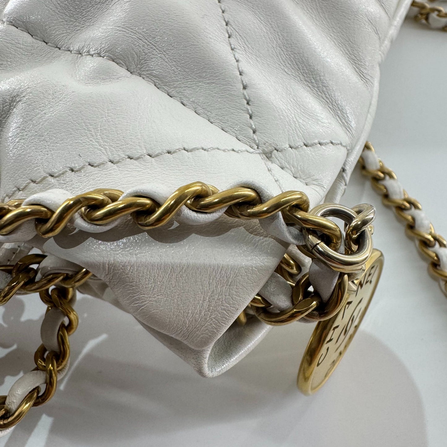 Chanel - 22 Bag Mini - Leather - White - (mini)