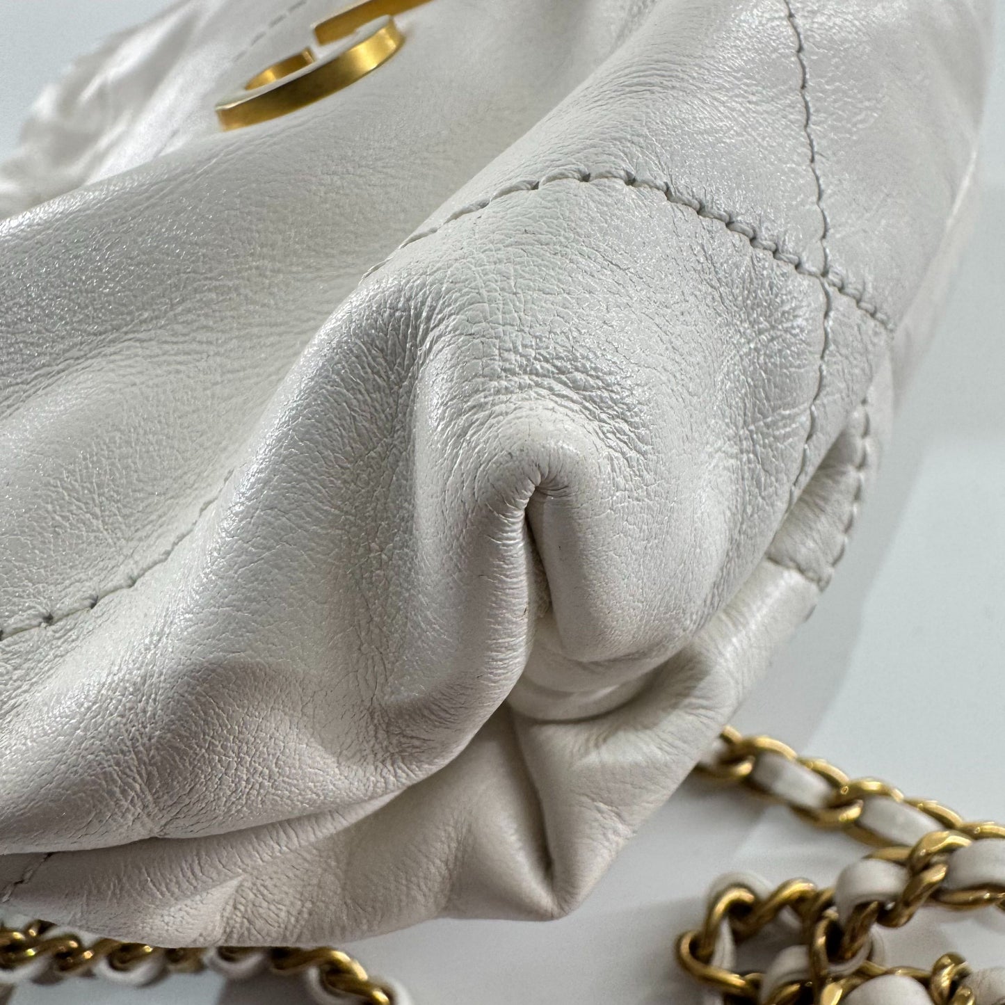 Chanel - 22 Bag Mini - Leather - White - (mini)