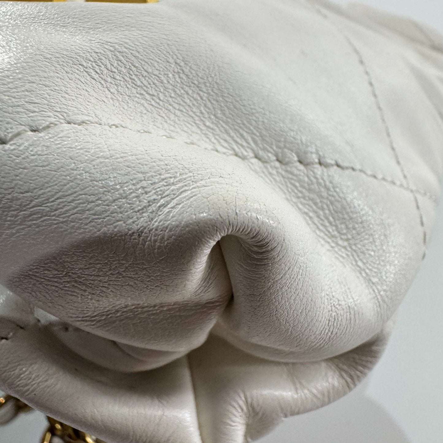 Chanel - 22 Bag Mini - Leather - White - (mini)