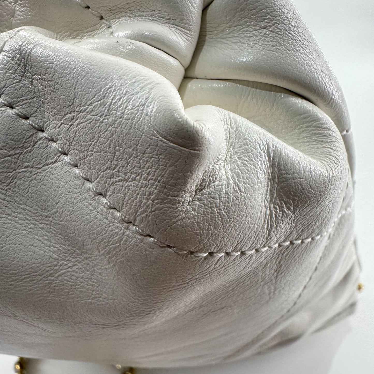 Chanel - 22 Bag Mini - Leather - White - (mini)