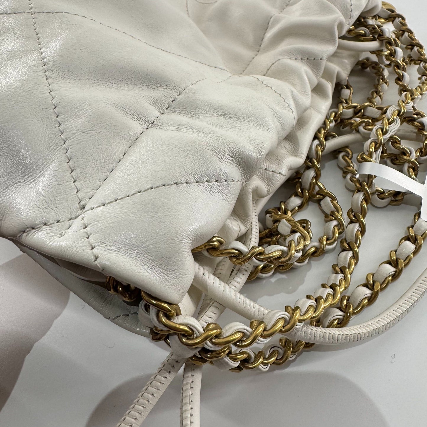 Chanel - 22 Bag Mini - Leather - White - (mini)