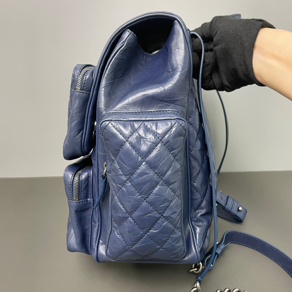 Chanel - 22 - Leather - Navy