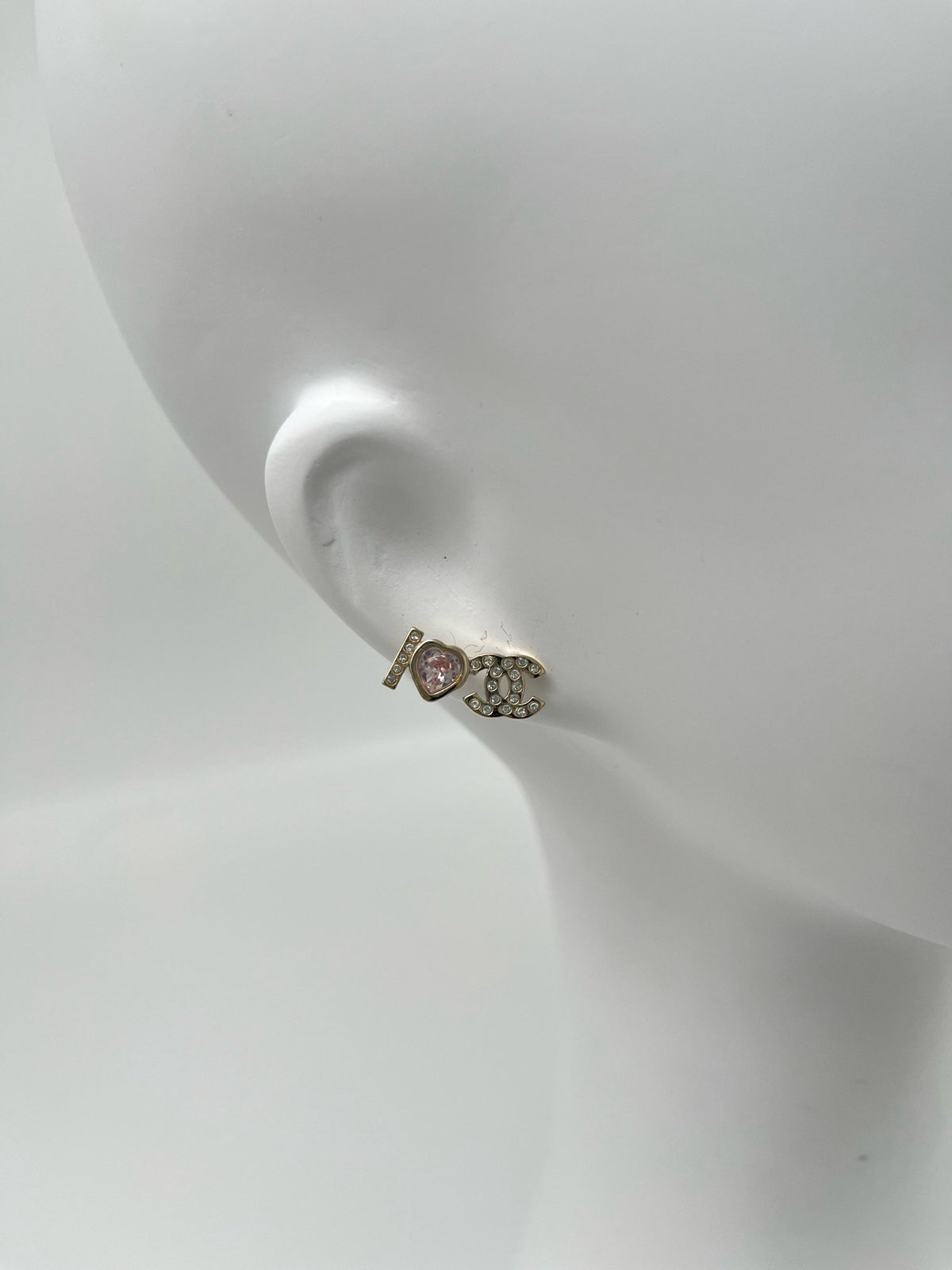 Chanel - 22B - Gold-tone metal with clear and pink glass crystals. - Multicolour