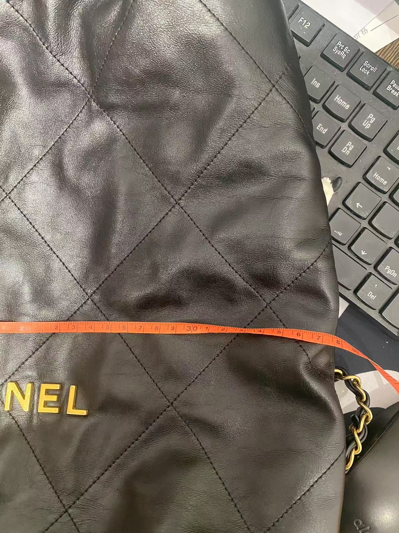Chanel - 22bag - Leather - Black