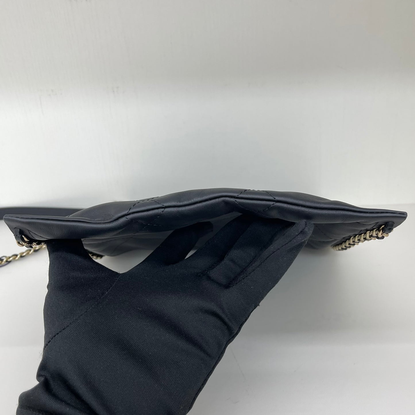 Chanel - 22C Chain-Trim Tote Bag - Cowhide leather - Black - (medium)