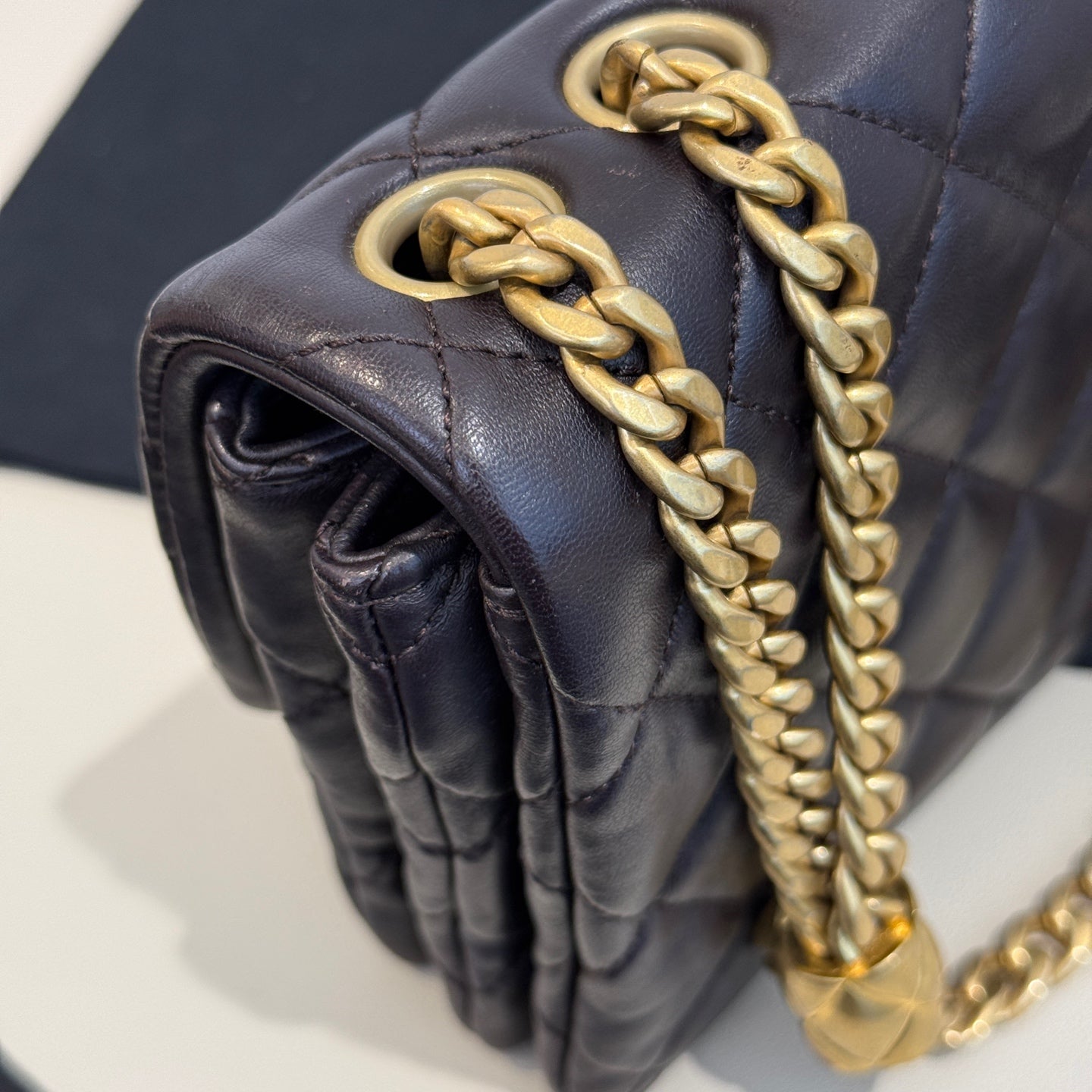 Chanel - 22K Flap Accordion Bag - Lambskin leather - Deep Brown - (mini)