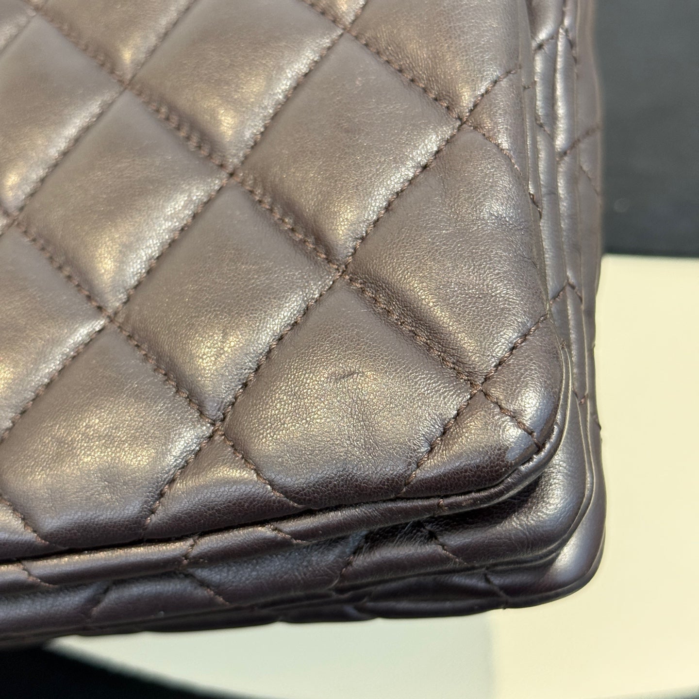 Chanel - 22K Flap Accordion Bag - Lambskin leather - Deep Brown - (mini)
