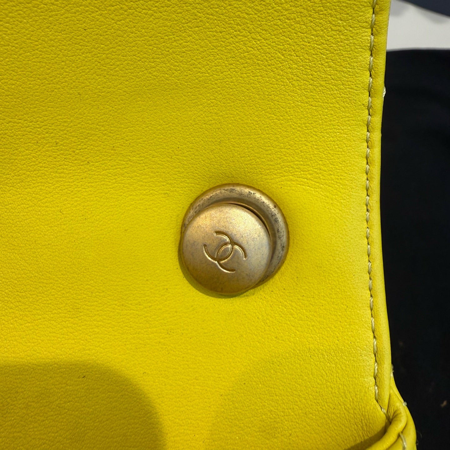 Chanel - 22S Gold Bead Chain Flap Bag - Calfskin leather - Yellow - (Mini)