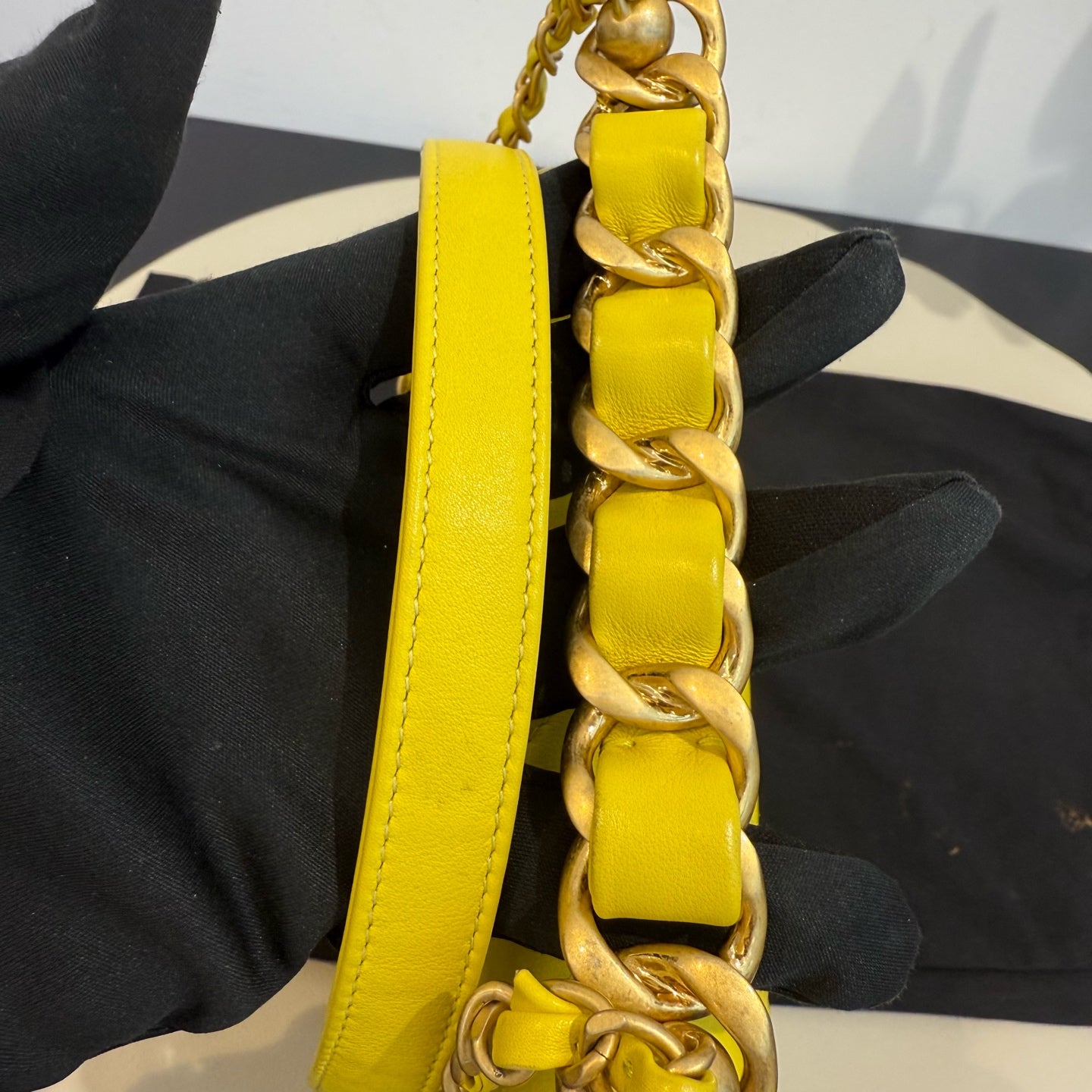 Chanel - 22S Gold Bead Chain Flap Bag - Calfskin leather - Yellow - (Mini)
