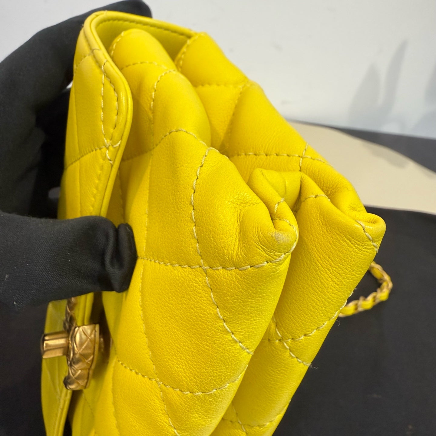 Chanel - 22S Gold Bead Chain Flap Bag - Calfskin leather - Yellow - (Mini)