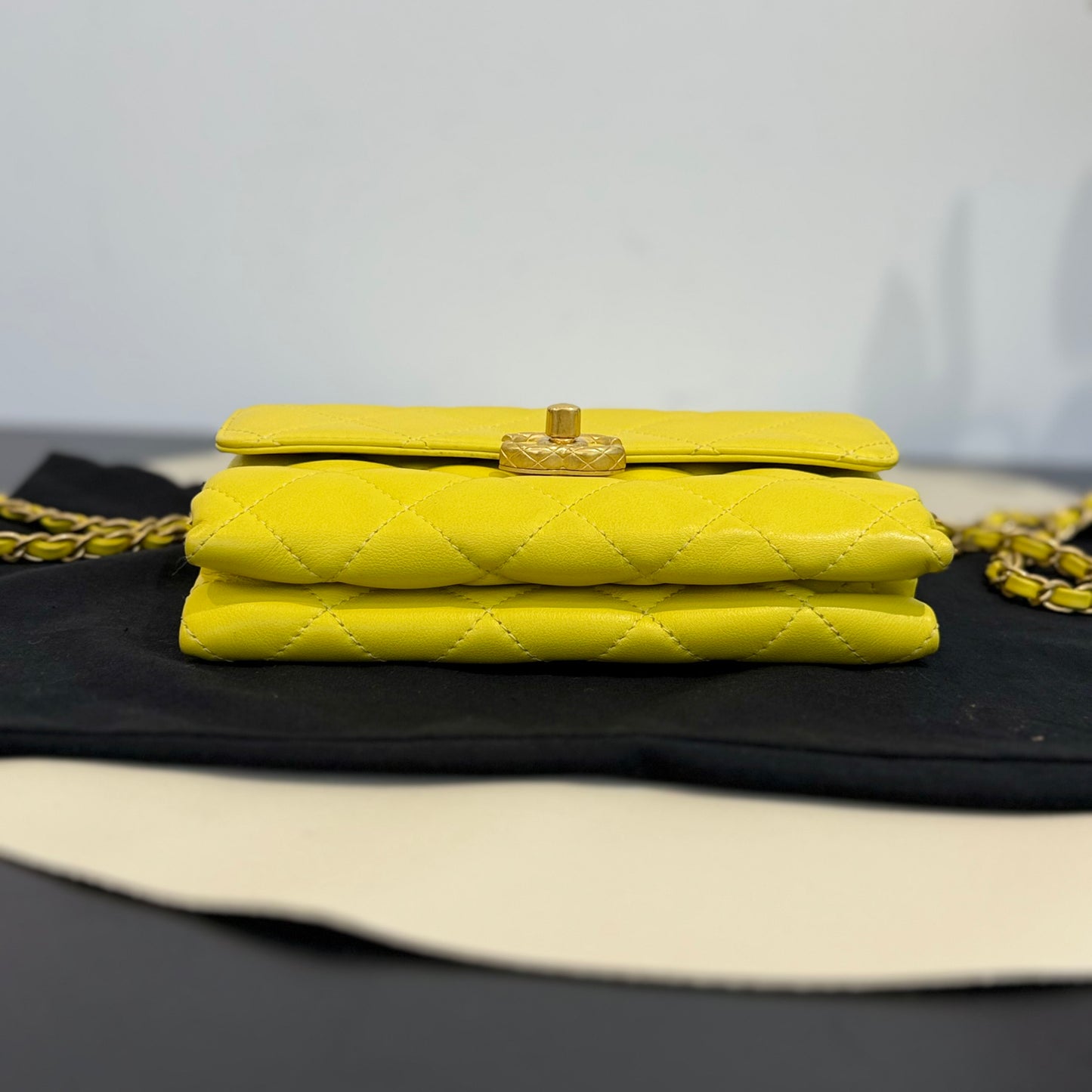 Chanel - 22S Gold Bead Chain Flap Bag - Calfskin leather - Yellow - (Mini)
