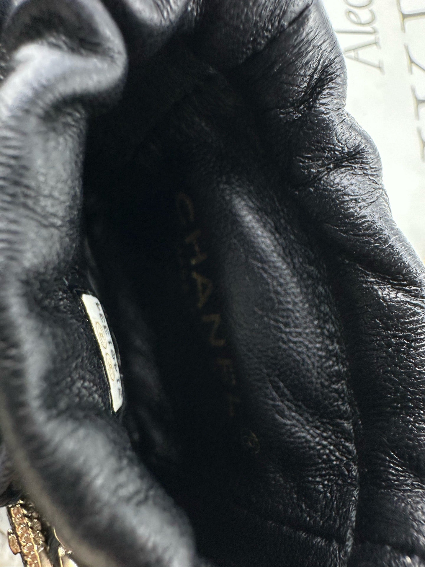Chanel - 22S Lambskin Chain Coin Earphone Bag - Lambskin leather - Black with Gold-Tone Hardware - (mini)
