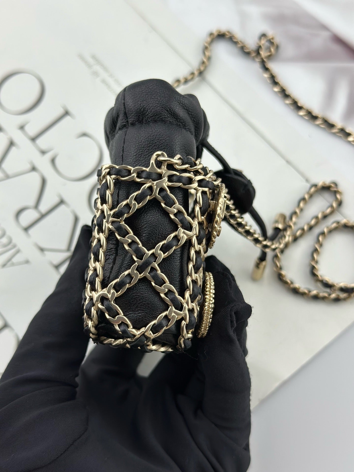 Chanel - 22S Lambskin Chain Coin Earphone Bag - Lambskin leather - Black with Gold-Tone Hardware - (mini)