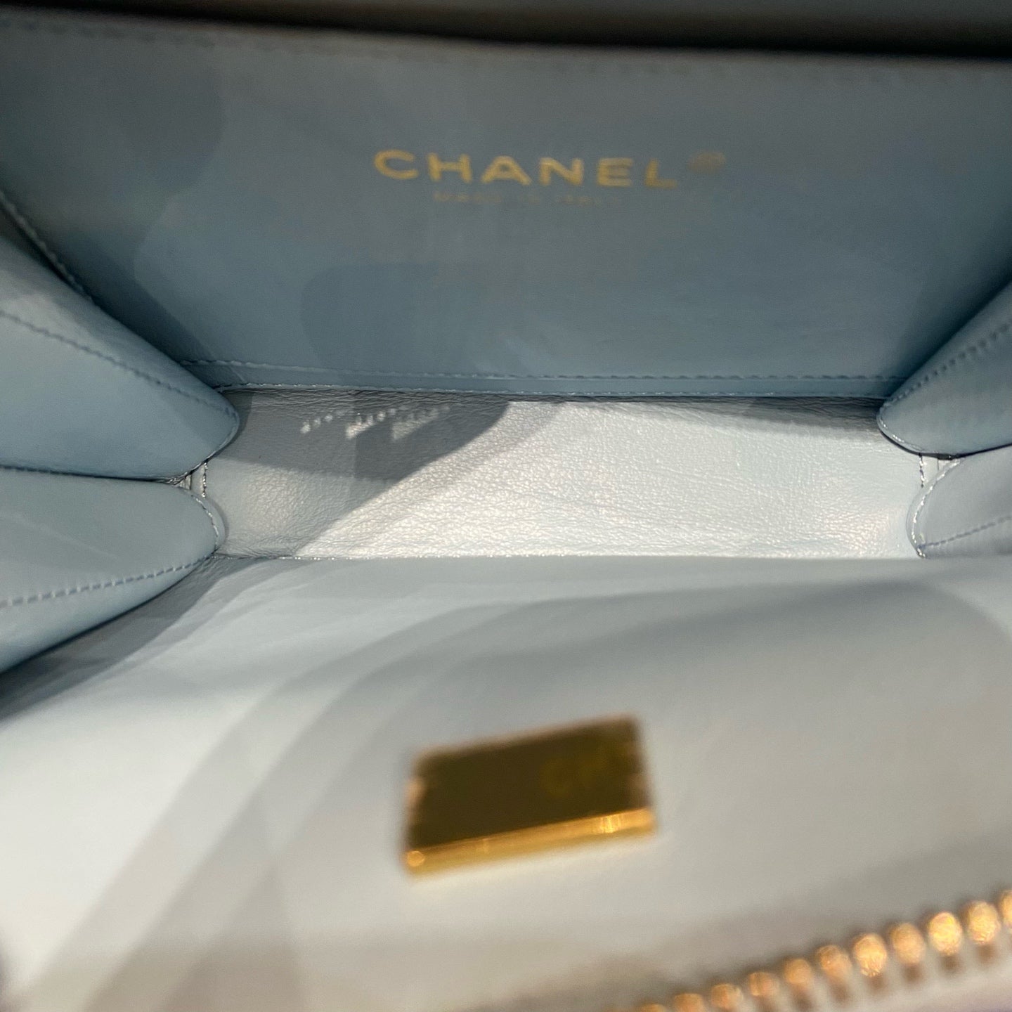Chanel - 22S Small Box Camera Bag with Top Handle - Grained calfskin leather - Light Blue - (mini)