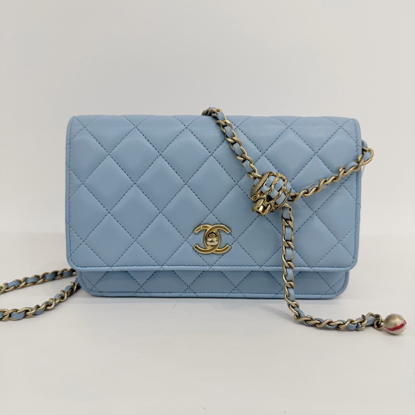 Chanel - 22S Wallet On Chain (WOC) with Gold Ball - Lambskin leather - Blue with Gold-Tone Hardware - (mini)