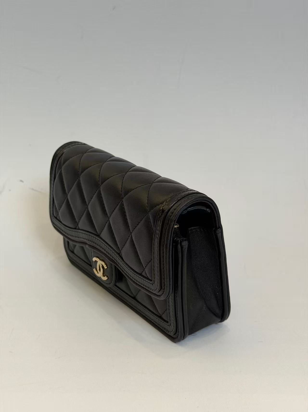 Chanel - 23B Envelope Bag - Lambskin leather - Black - (Small)