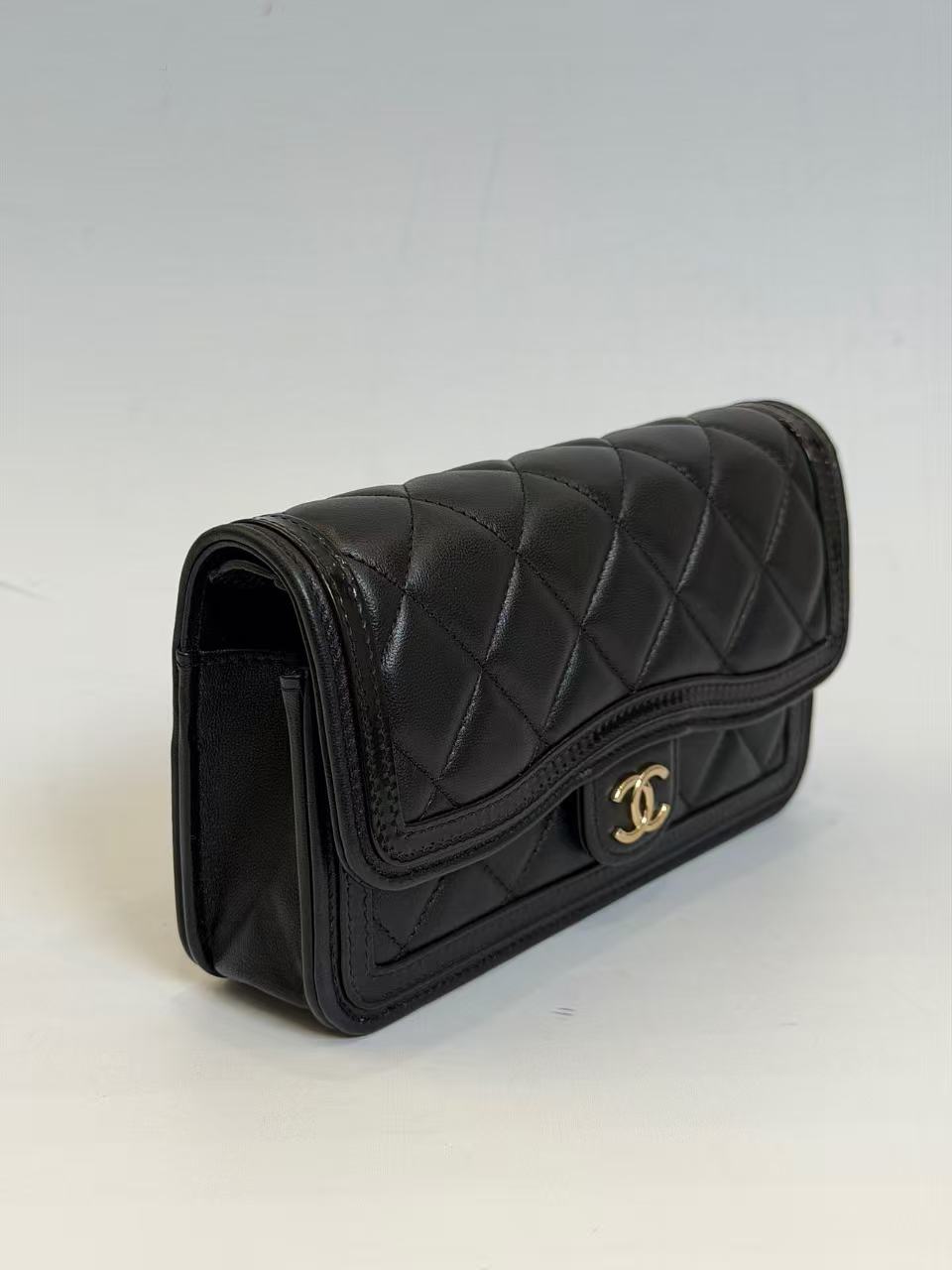 Chanel - 23B Envelope Bag - Lambskin leather - Black - (Small)