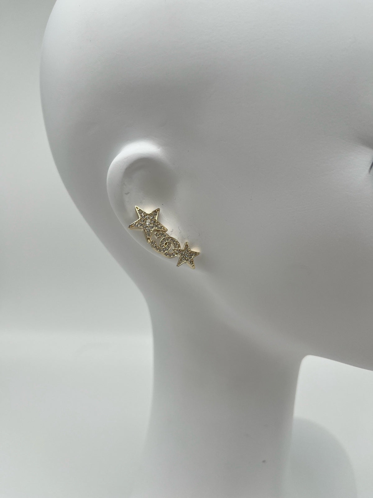 Chanel - 23C Double C Star Earrings - Gold-tone metal with clear glass rhinestones. - Gold - (One size)
