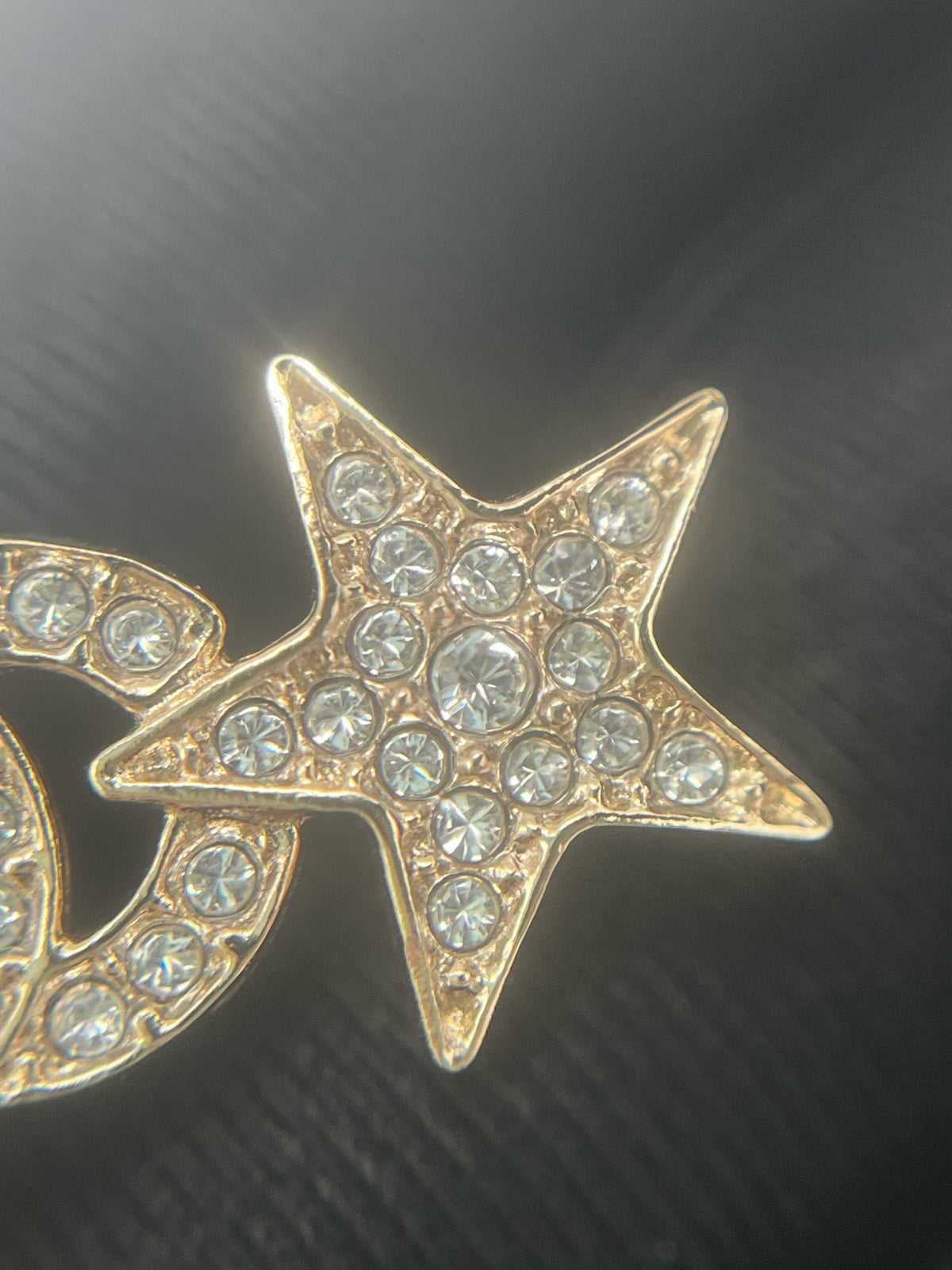 Chanel - 23C Double C Star Earrings - Gold-tone metal with clear glass rhinestones. - Gold - (One size)