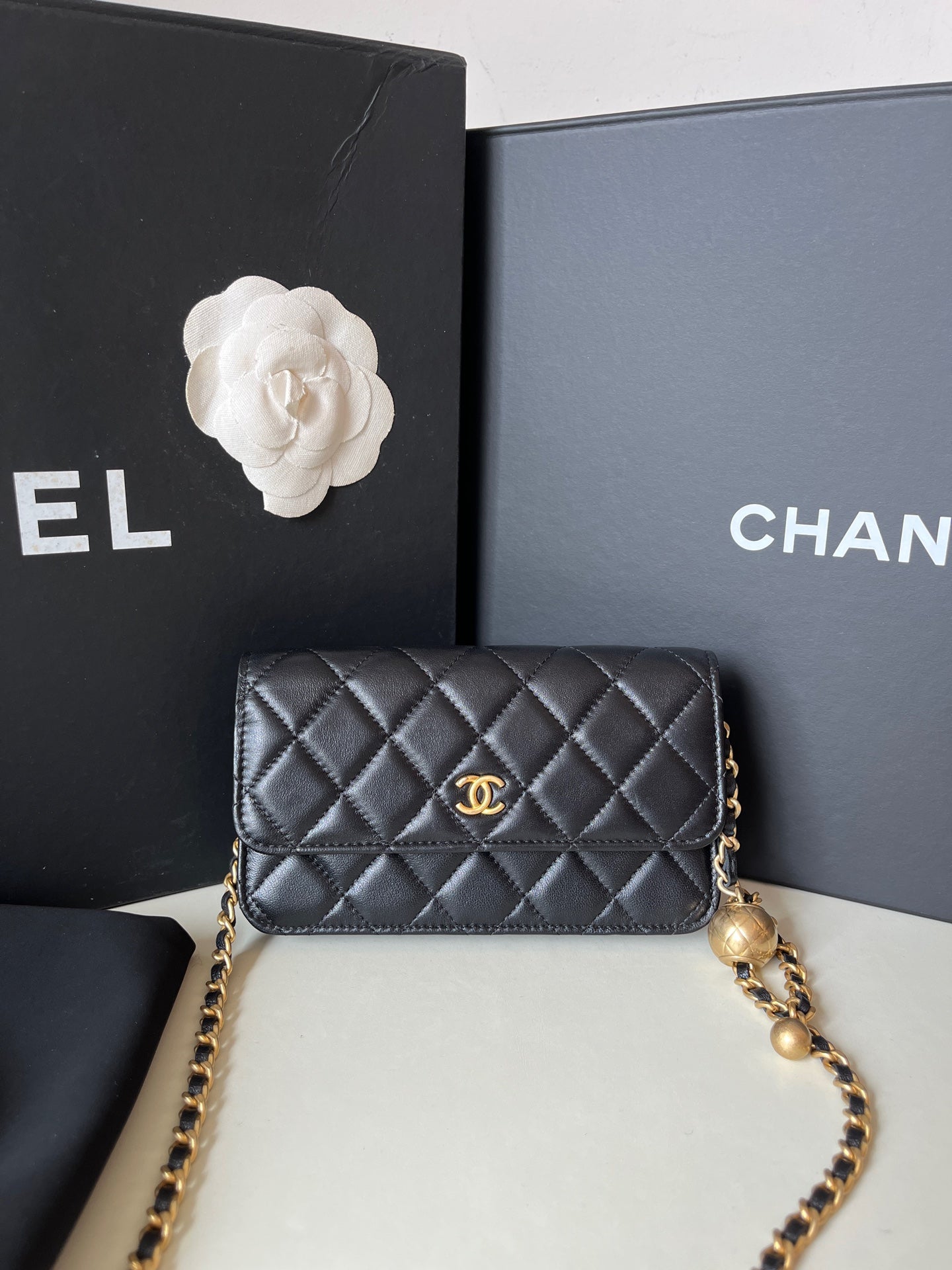 Chanel - 23K - Leather - Black - (mini)