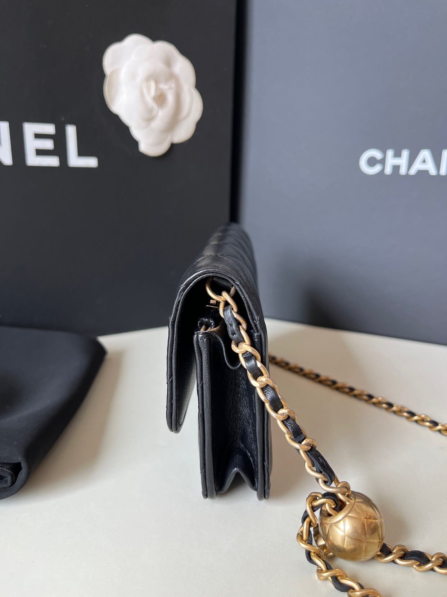 Chanel - 23K - Leather - Black - (mini)