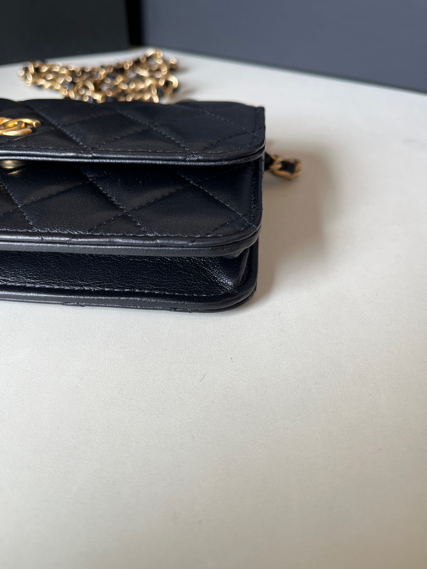 Chanel - 23K - Leather - Black - (mini)
