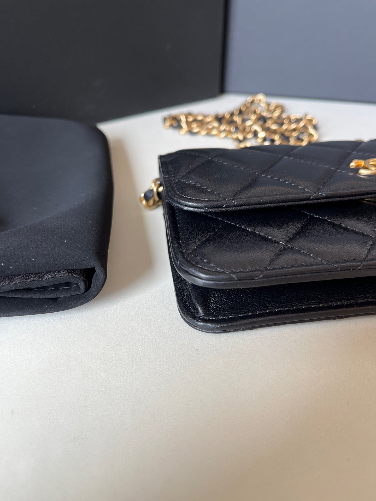 Chanel - 23K - Leather - Black - (mini)