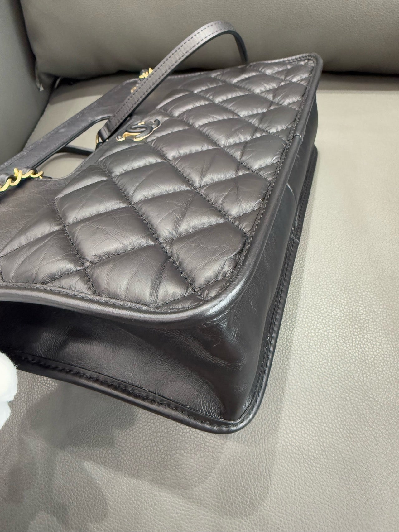 Chanel - 23S Business Affinity Shopping Tote - Lambskin leather - Black with Gold-Tone Hardware - (Medium)