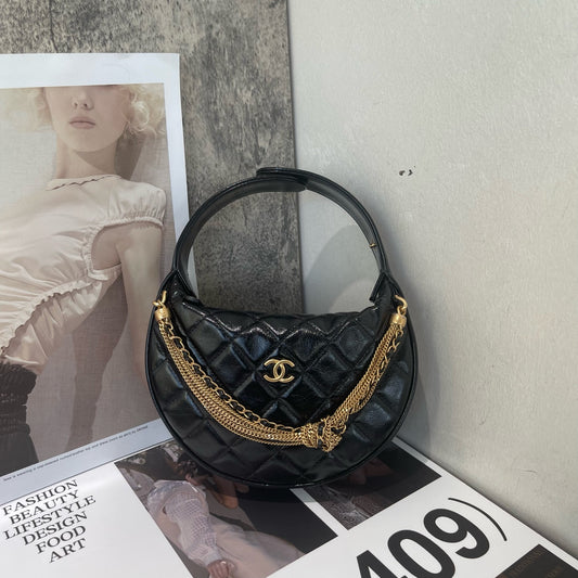 Chanel - 24A Hula Hoop Chain Handle Bag - Patent leather - Black - (mini)
