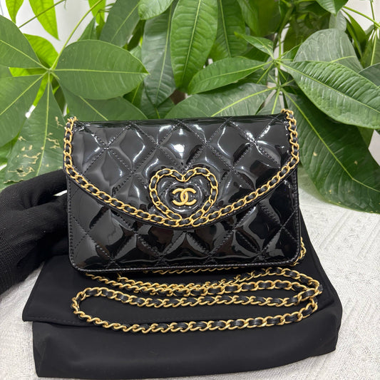 Chanel - 24A Wallet on Chain - Patent leather - Black - (small)
