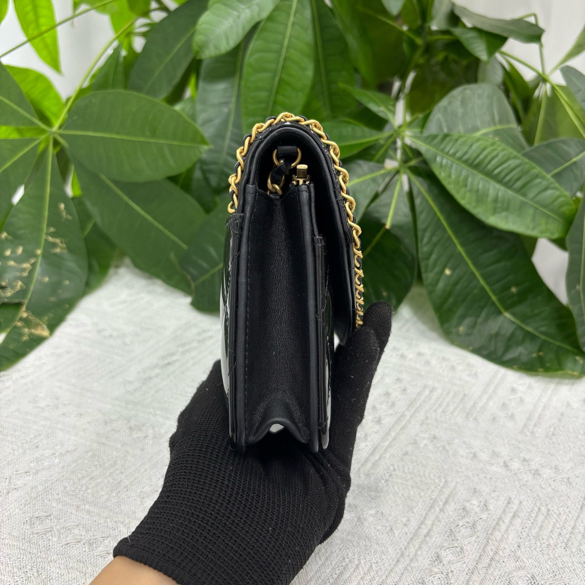 Chanel - 24A Wallet on Chain - Patent leather - Black - (small)
