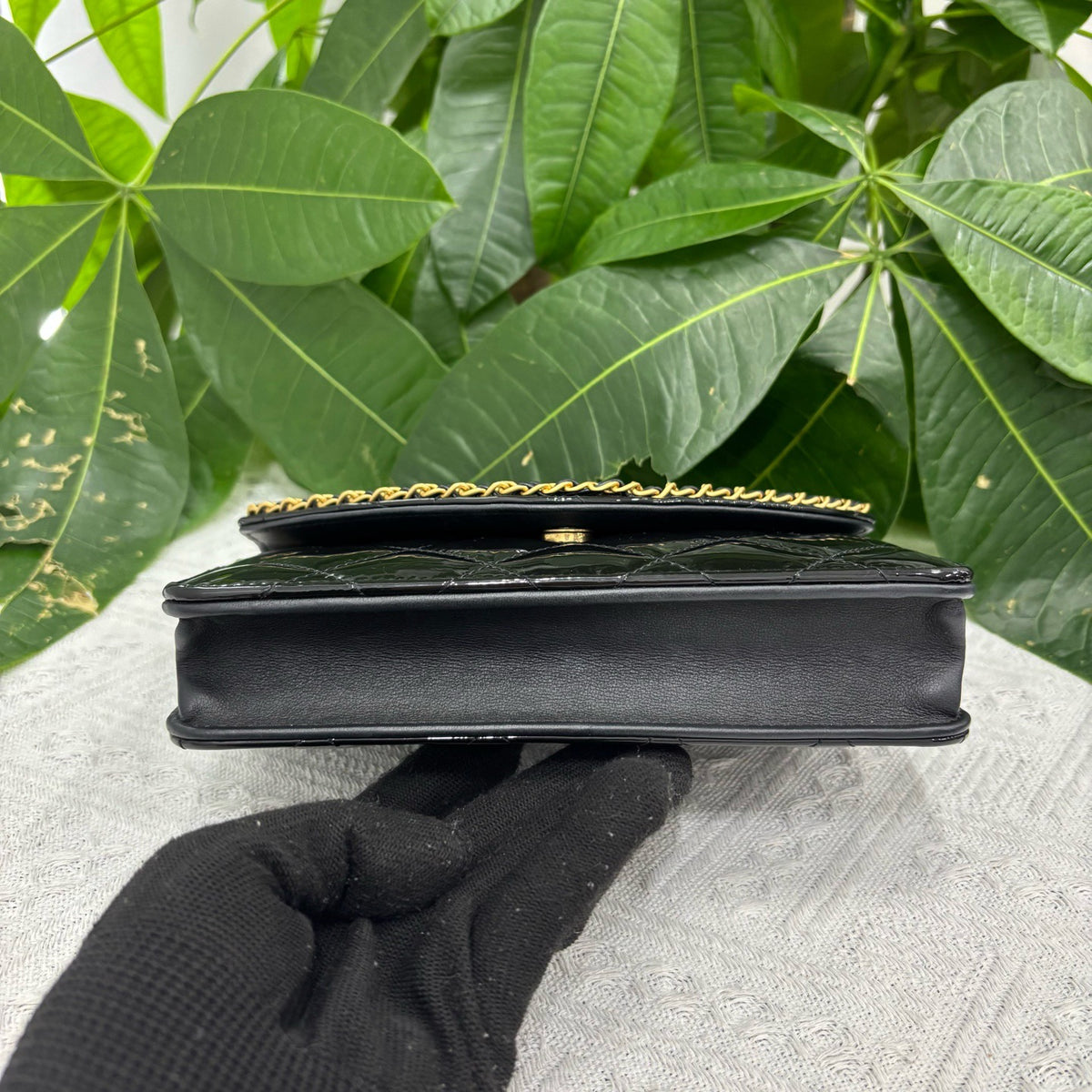 Chanel - 24A Wallet on Chain - Patent leather - Black - (small)