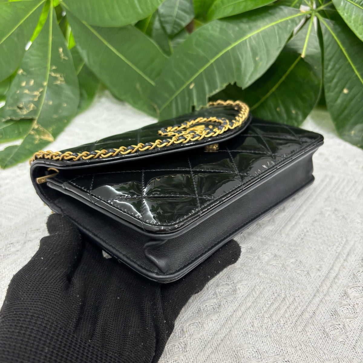 Chanel - 24A Wallet on Chain - Patent leather - Black - (small)